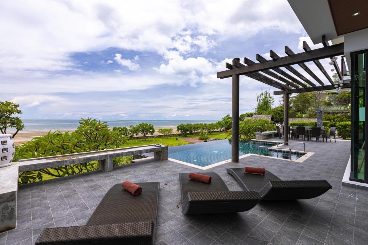 Beachfront Modern 4 Bedroom Pool Villa - Rv Huahin Kültér fotó