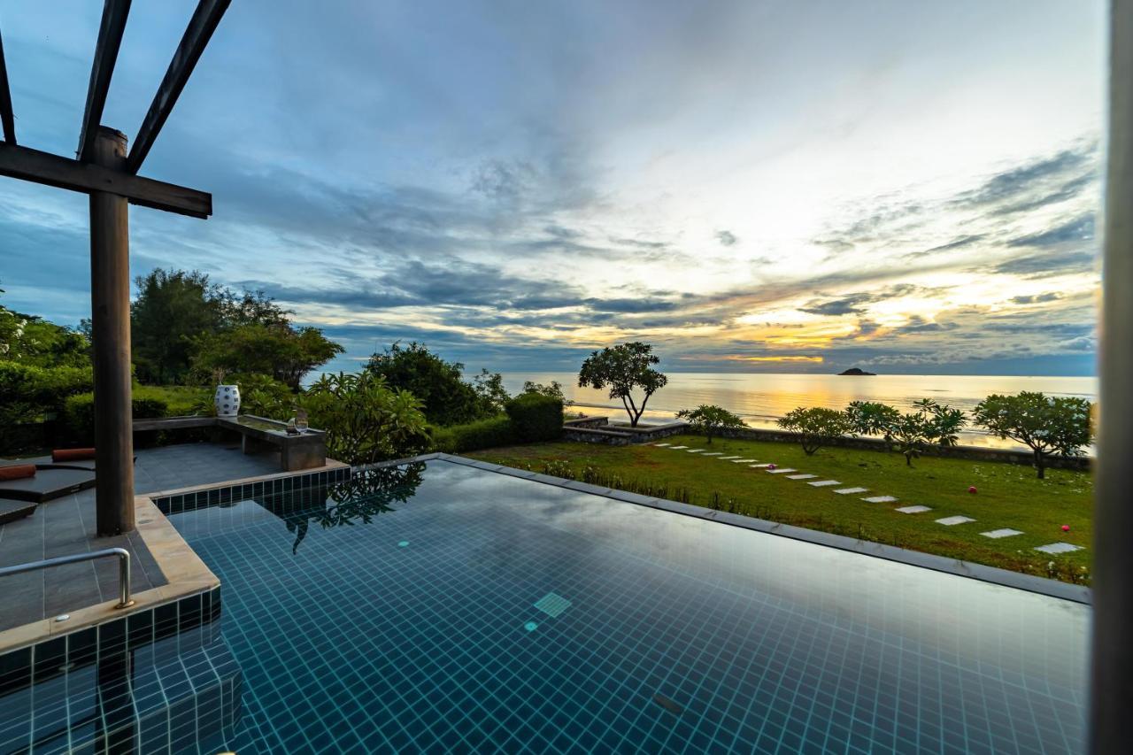 Beachfront Modern 4 Bedroom Pool Villa - Rv Huahin Kültér fotó