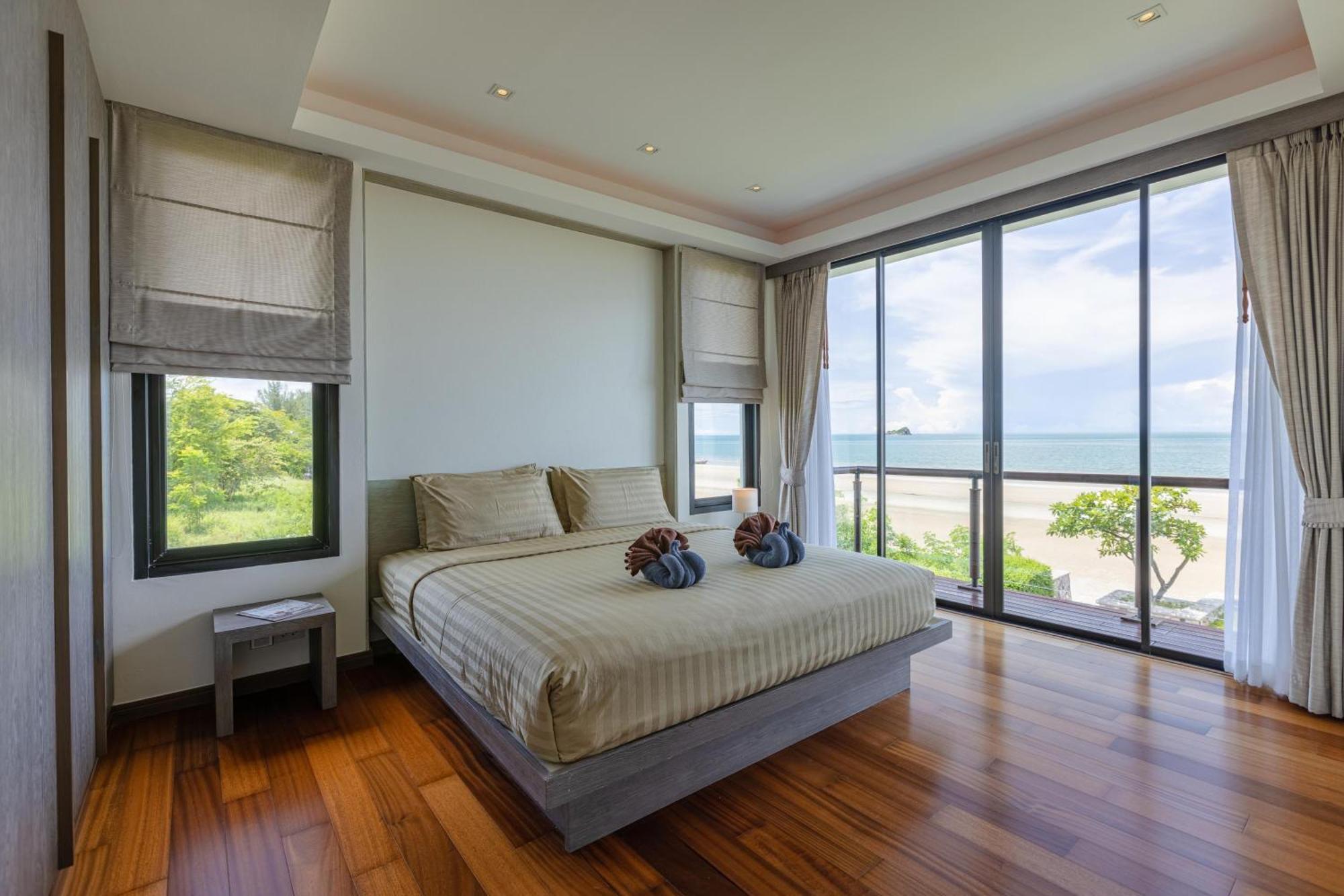 Beachfront Modern 4 Bedroom Pool Villa - Rv Huahin Kültér fotó