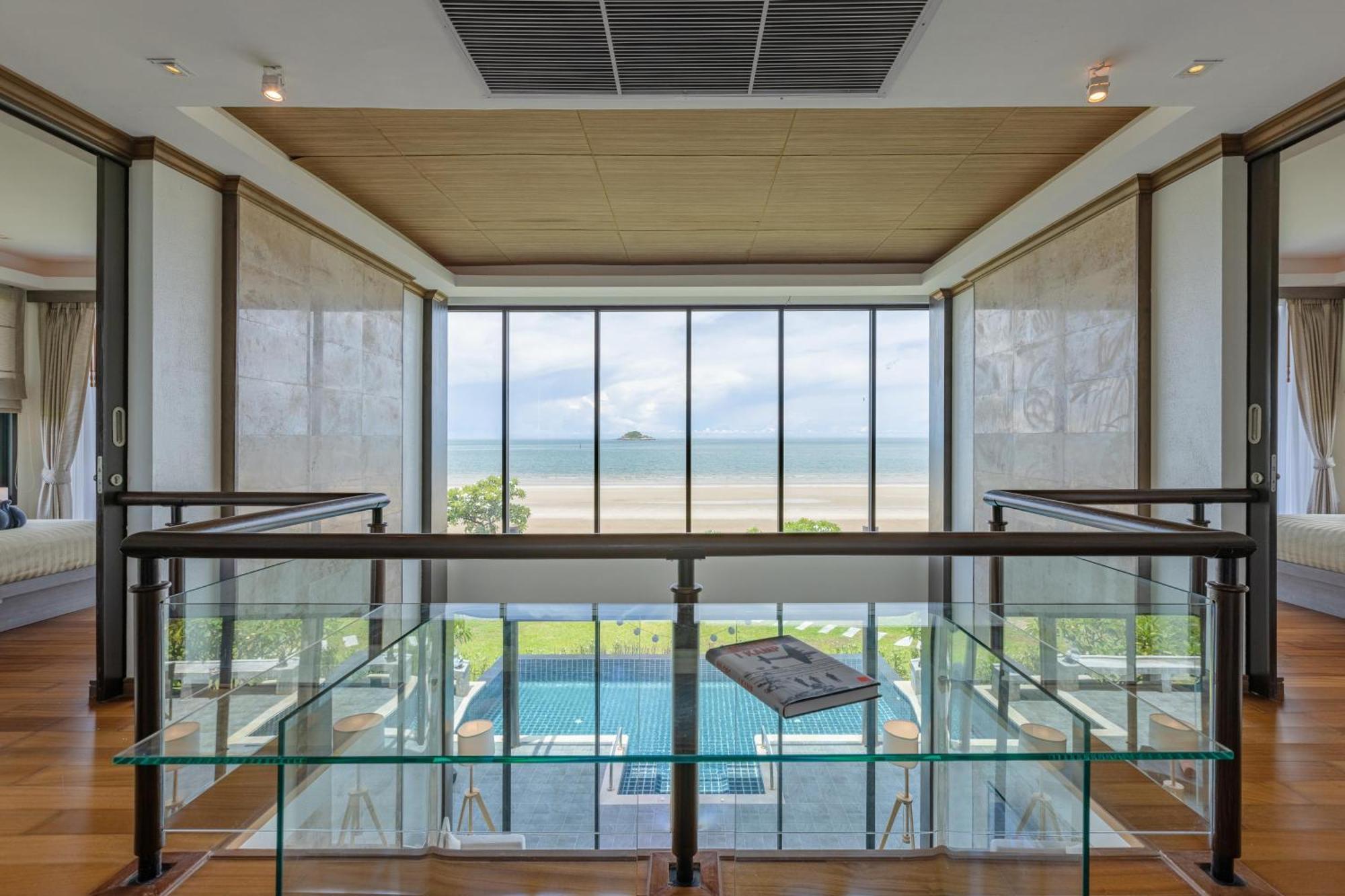 Beachfront Modern 4 Bedroom Pool Villa - Rv Huahin Kültér fotó