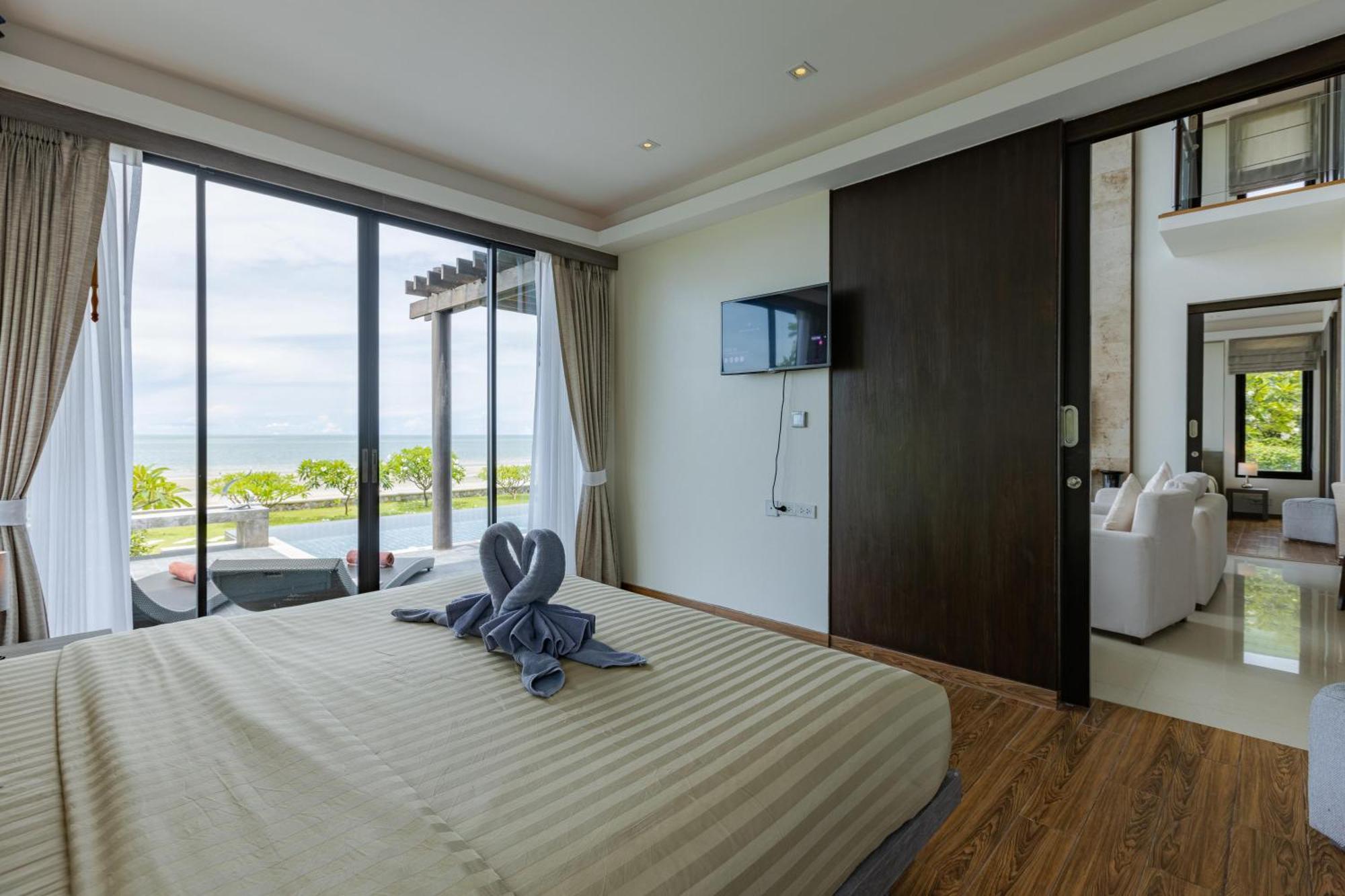 Beachfront Modern 4 Bedroom Pool Villa - Rv Huahin Kültér fotó