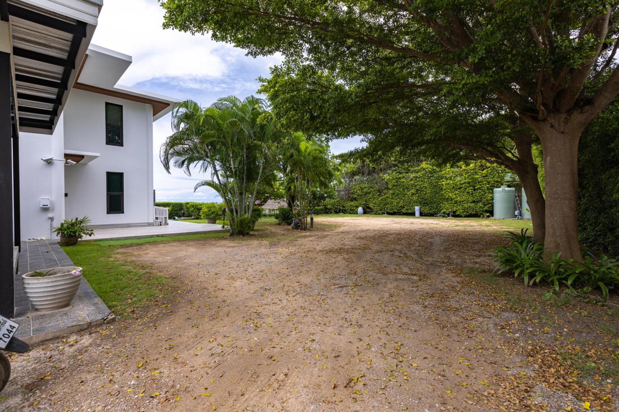 Beachfront Modern 4 Bedroom Pool Villa - Rv Huahin Kültér fotó